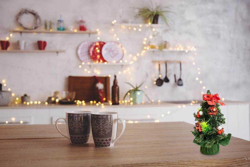 Choinka świąteczna Ozdobna Czerwona 20cm