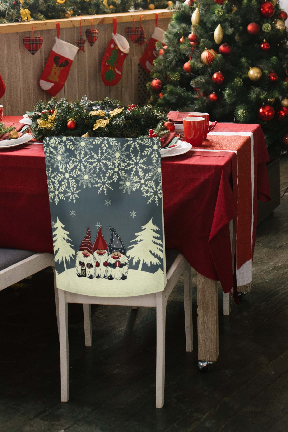 Szary pokrowiec dekoracyjny na krzesło Gnomy