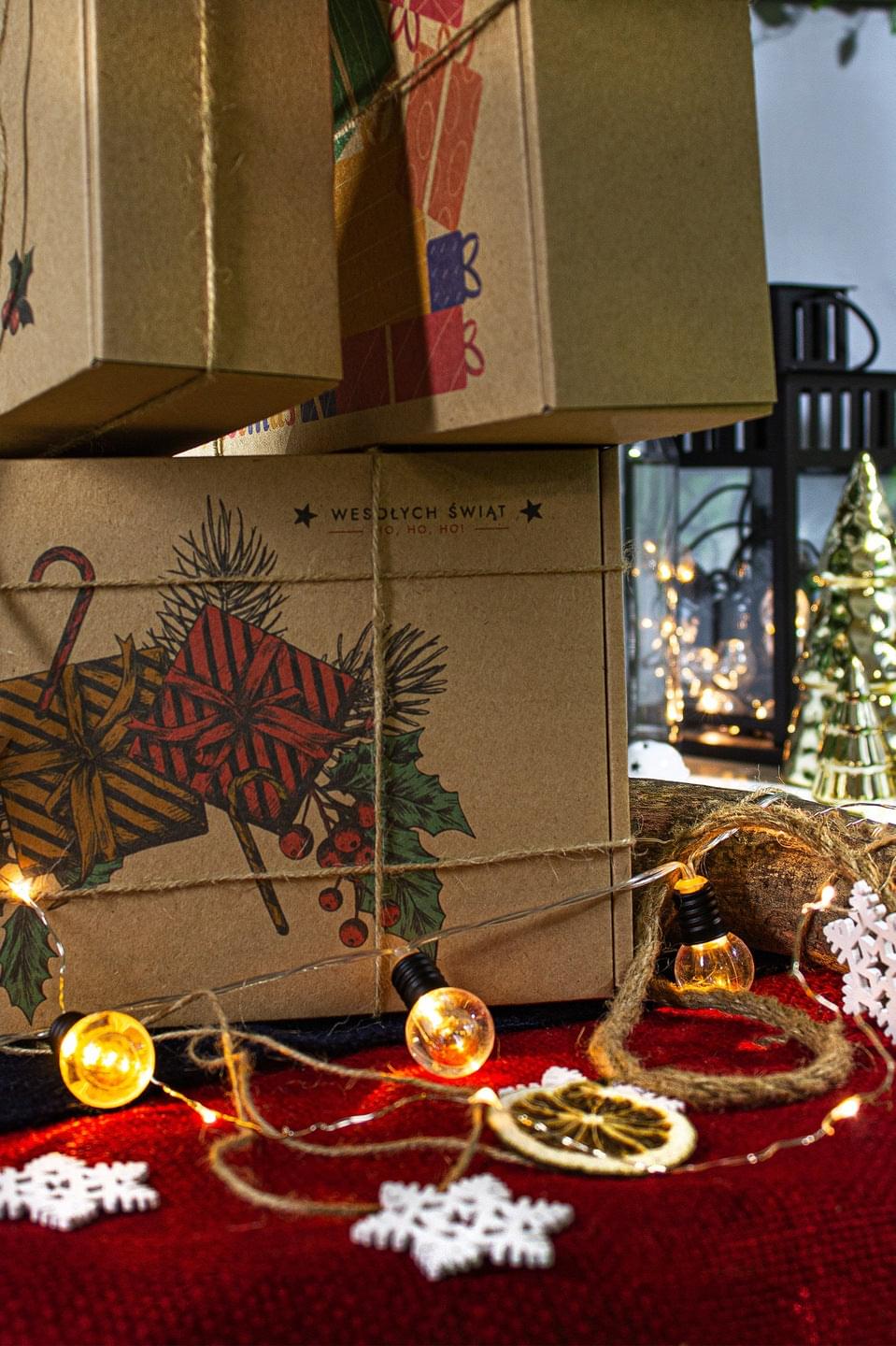 Kartony świąteczne prezentowe ZESTAW 3szt. PREZENTY