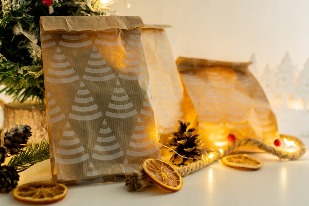 Torba papierowa świąteczna 120x210mm Choinki 50szt.