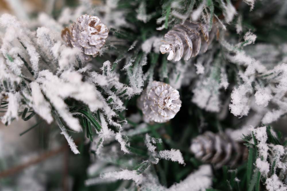 Szyszki Oszronione dekoracyjne Ozdoba świąteczna 8szt.