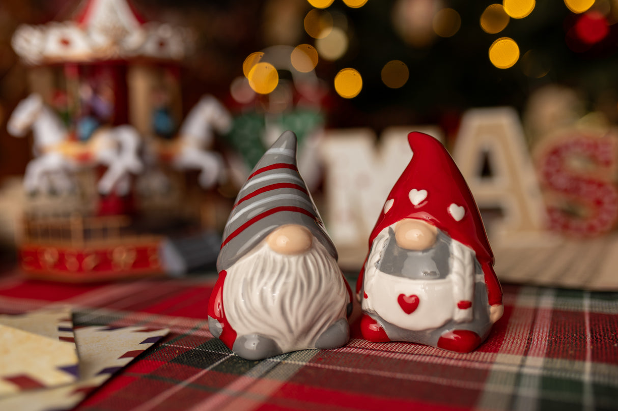 Ceramiczne figurki na przyprawy z motywem Krasnala