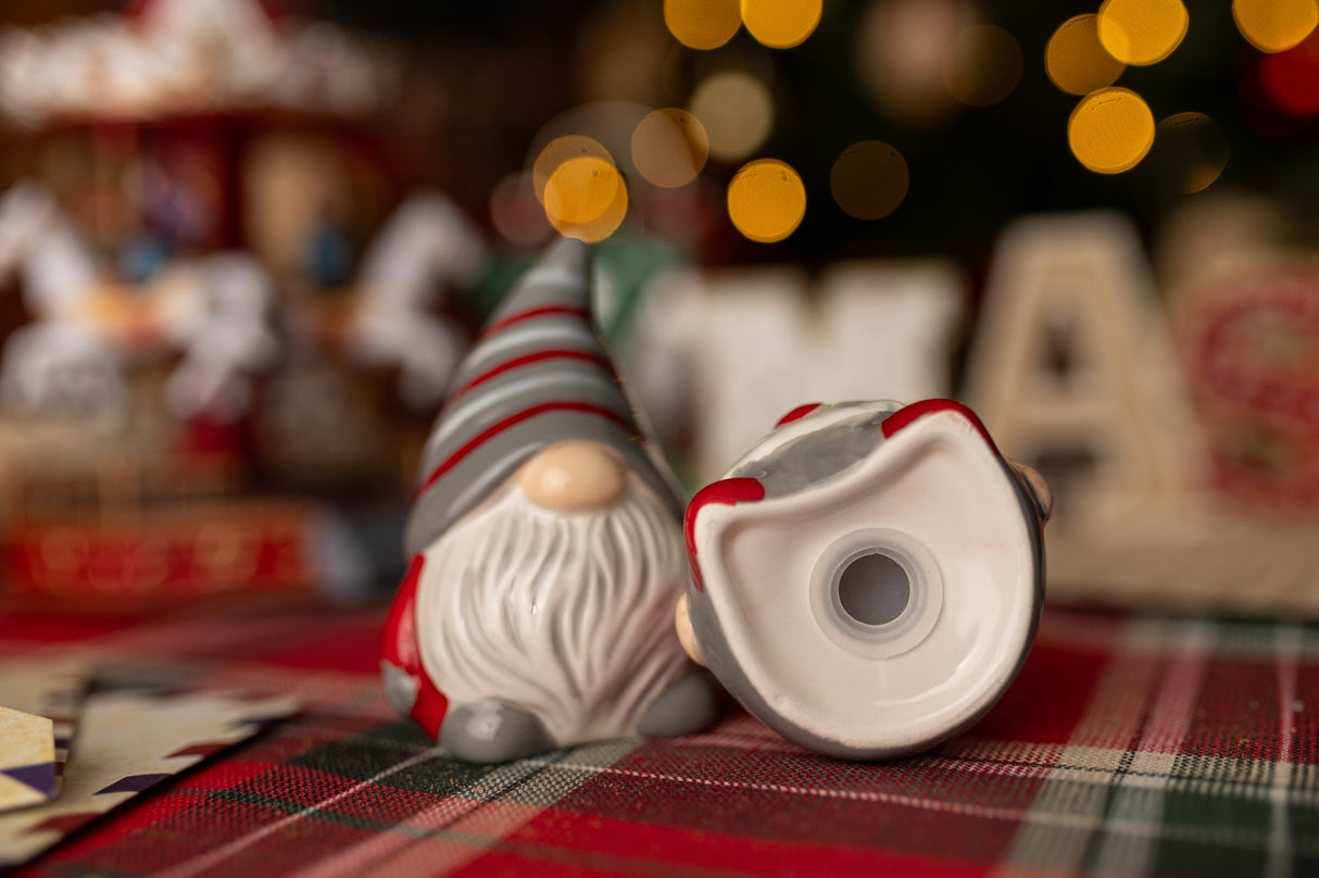 Ceramiczne figurki na przyprawy z motywem Krasnala