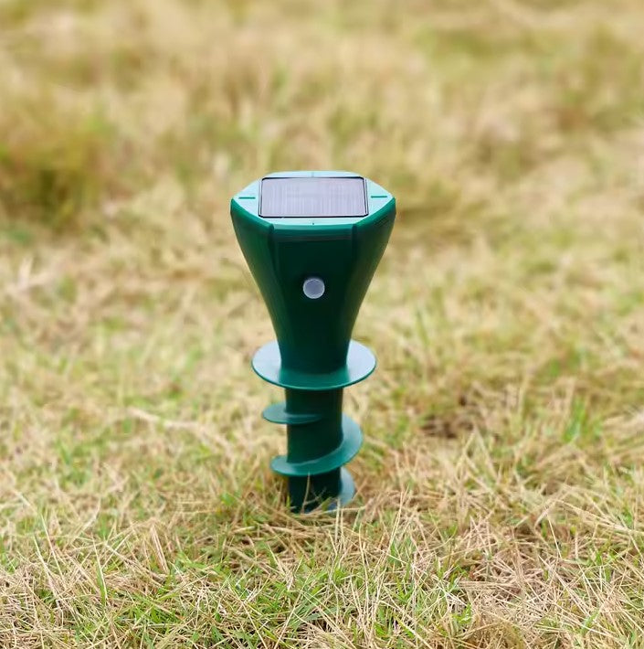 Solarny odstraszacz ultradźwiękowy na krety, kuny, nornice – zestaw 2 szt.