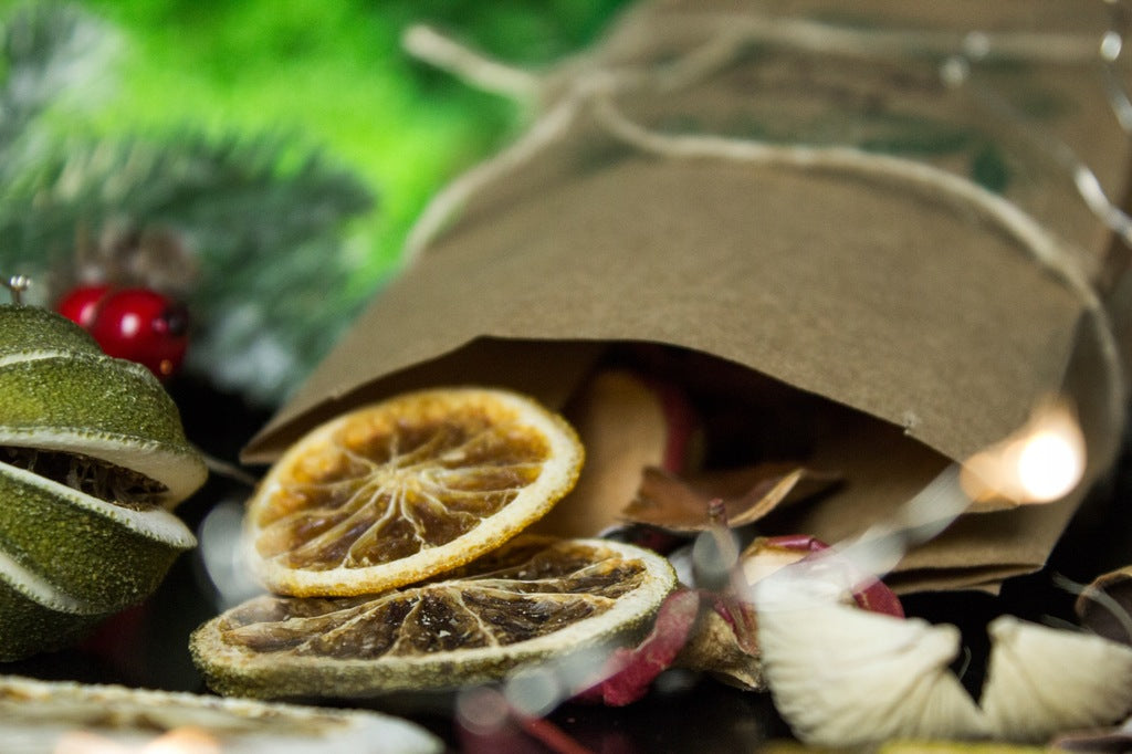 Torebki papierowe świąteczne 80x65x190mm Wieniec Merry Christmas 10szt.