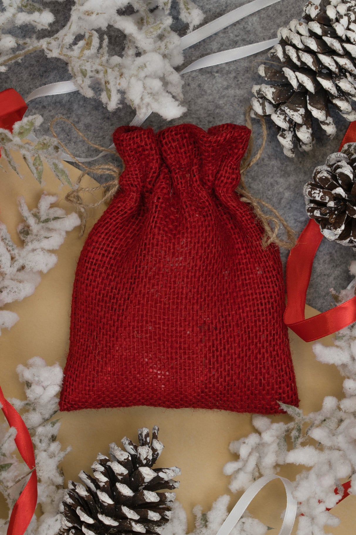 Worek na prezenty Jutowy 30x42cm Czerwony