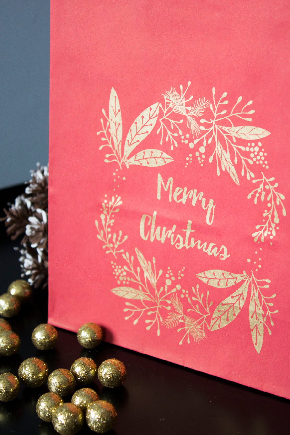 Torba papierowa świąteczna 180x80x220mm Czerwona MERRY CHRISTMAS