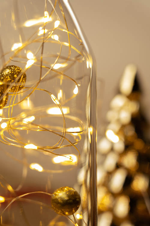 Lampki 100 LED na druciku z ciepła barwą światła