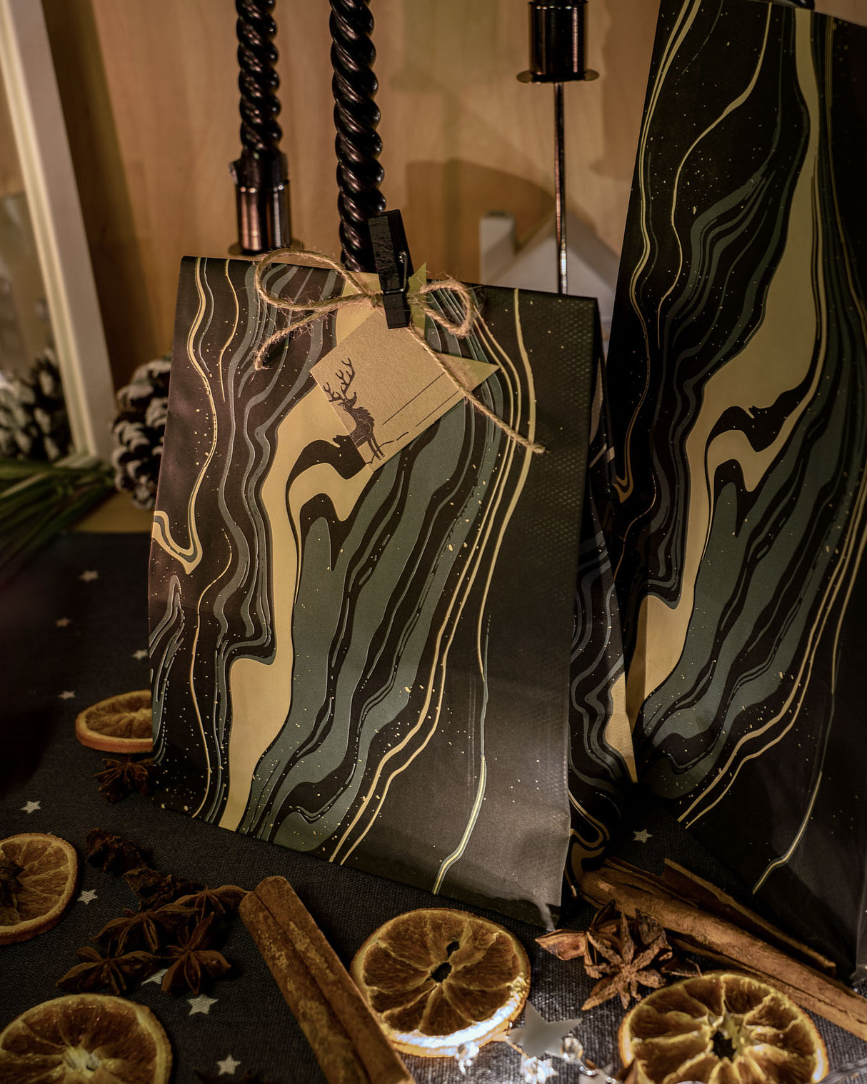 Torba papierowa klockowa 160x80x270mm Czarno Złoty Marmur