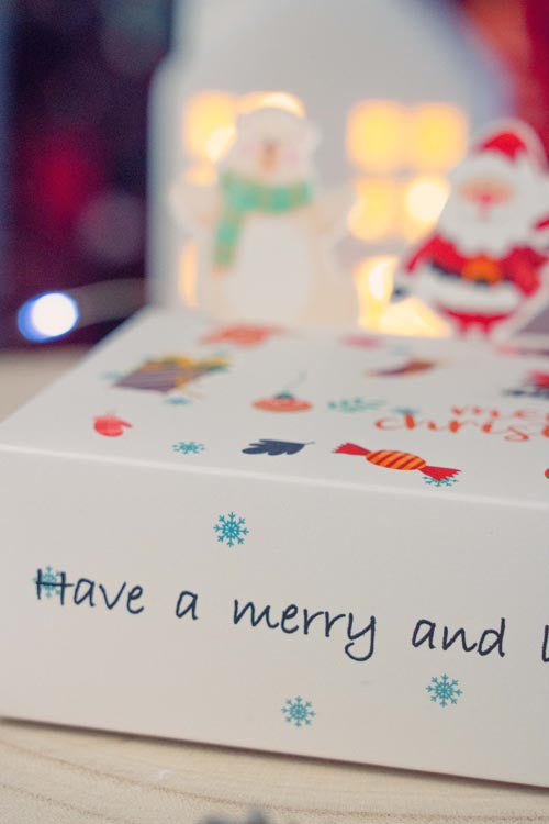 Pudełka świąteczne Mikołaj Bałwan Miś Pingwin 10szt.