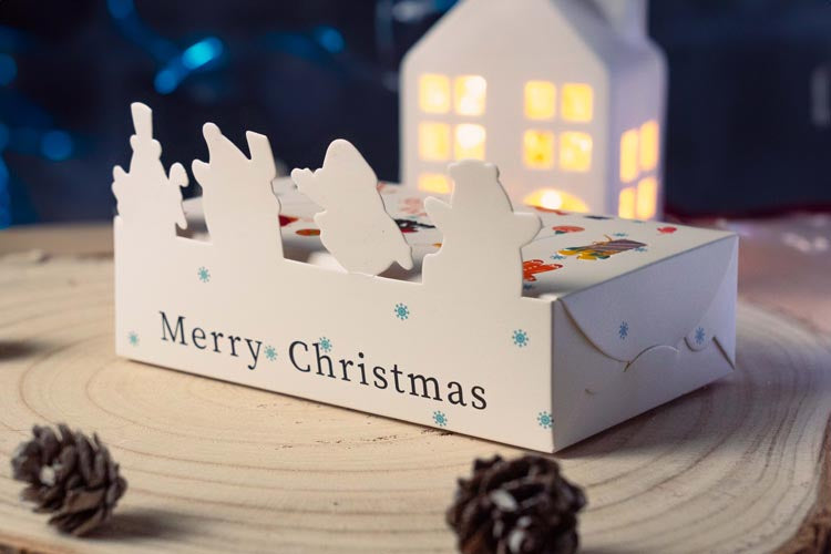 Pudełka świąteczne Mikołaj Bałwan Miś Pingwin 10szt.