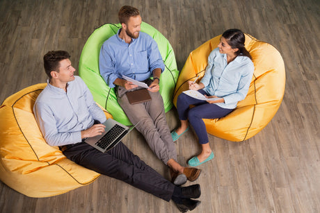 Pufa worek w przestrzeniach komercyjnych – biura, hotele, kawiarnie