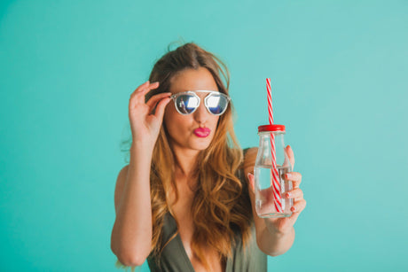 Dlaczego warto wybierać słomki papierowe zamiast plastikowych?