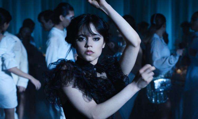 Wednesday- co warto wiedzieć przed 1 odcinkiem serialu Netfliksa? Przewodnik po świecie upiornej dziewczynki