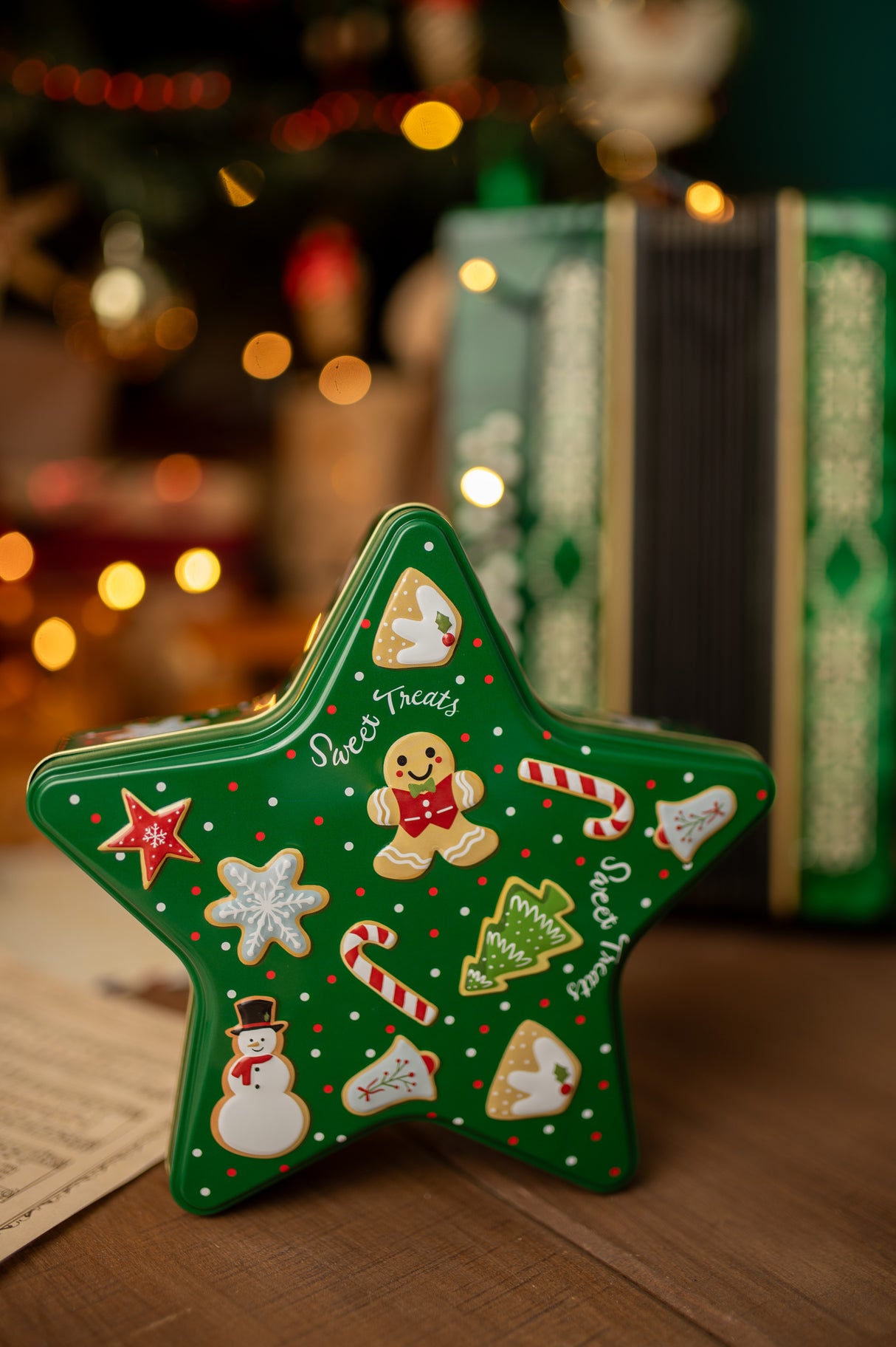 Metalowa puszka świąteczna w kształcie gwiazdy 4szt.