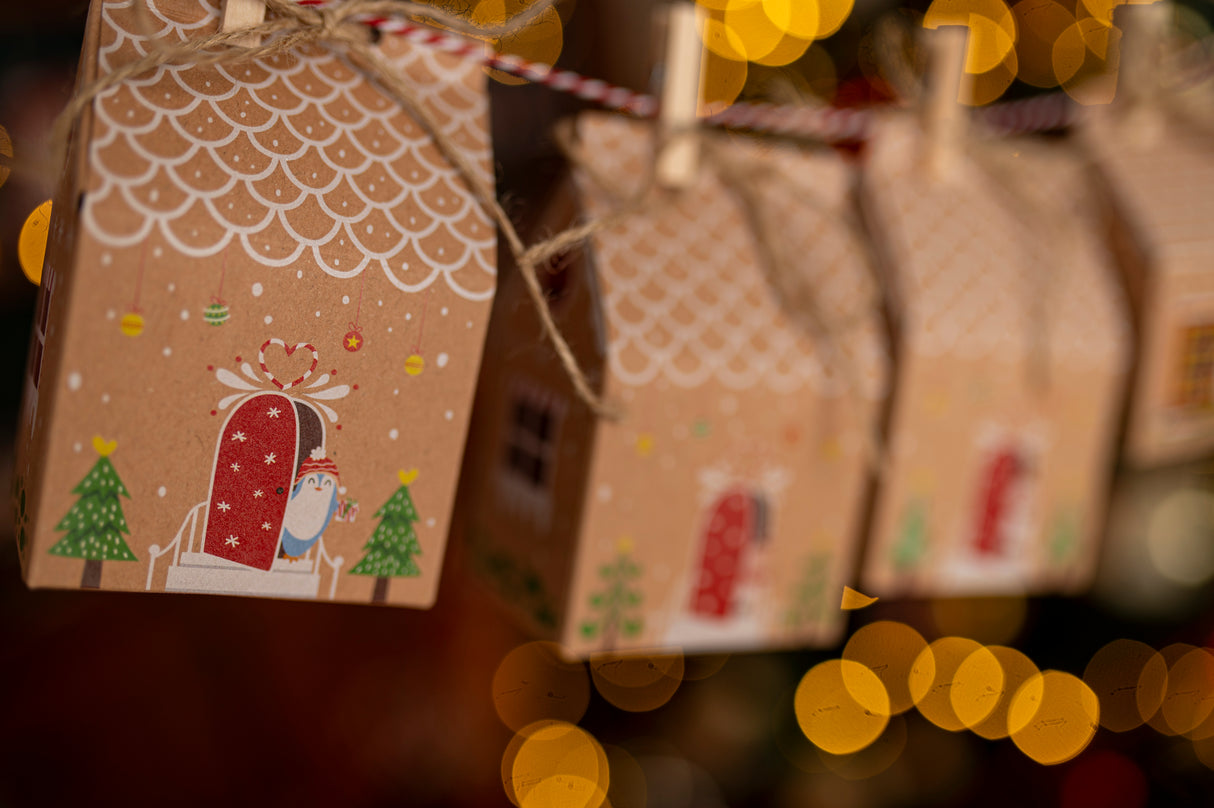 Pudełkowy kalendarz adwentowy 3D Domek