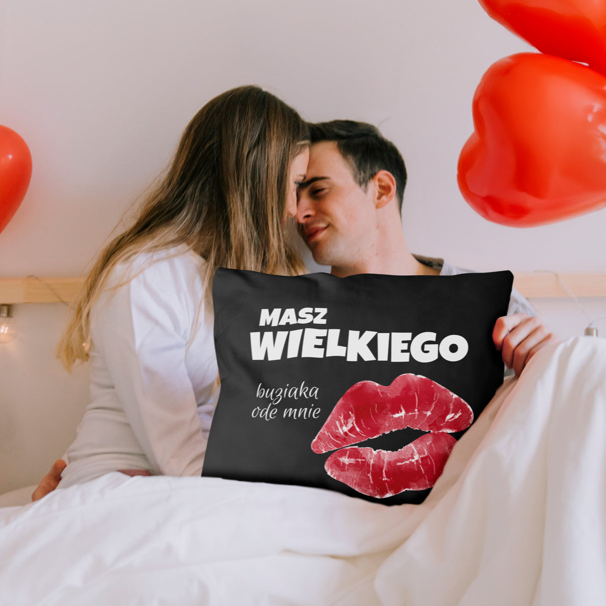 Prezent na walentynki - poduszka MASZ WIELKIEGO BUZIAKA ODE MNIE