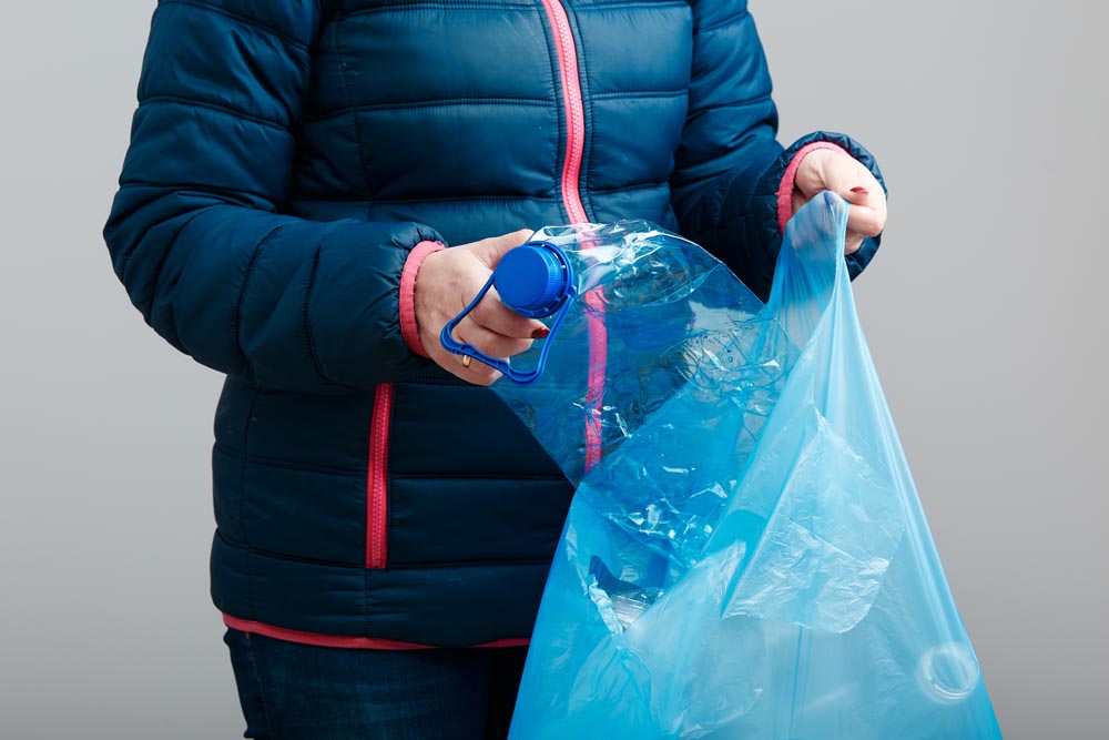 Niebieskie WIĄZANE worki na śmieci 35L