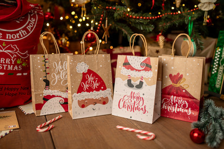 Torba papierowa świąteczna 260x120x330mm Święty Mikołaj 4szt.